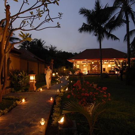 Banyualit Spa 'N Resort Lovina Экстерьер фото