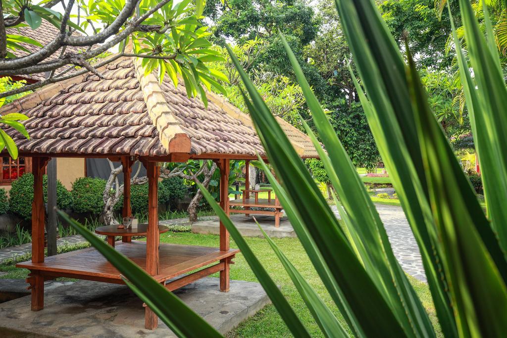 Banyualit Spa 'N Resort Lovina Экстерьер фото