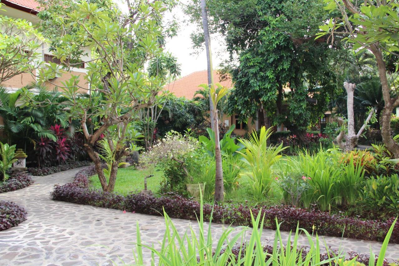 Banyualit Spa 'N Resort Lovina Экстерьер фото