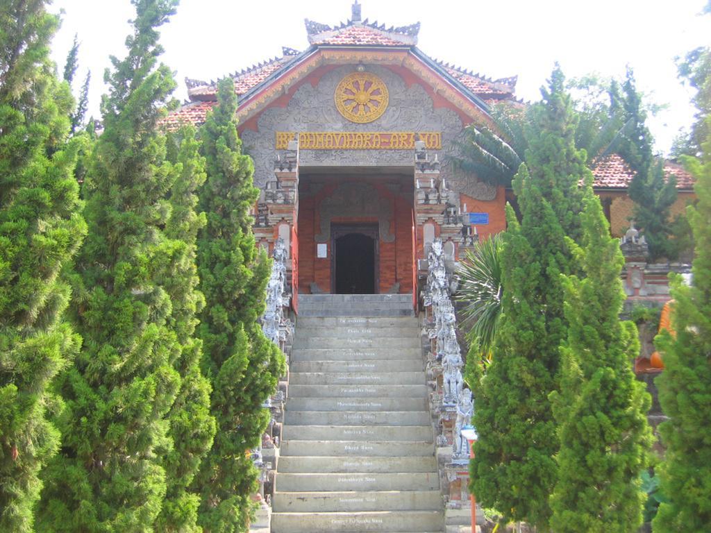 Banyualit Spa 'N Resort Lovina Экстерьер фото